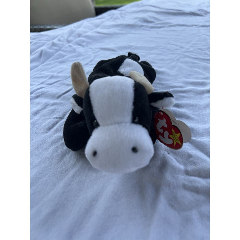 Ty Beanie Babies Daisy The Cow Toy